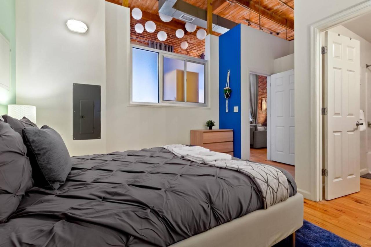 Trifecta Historic Brick 2Br Getaway Superhost Durham Quarto foto