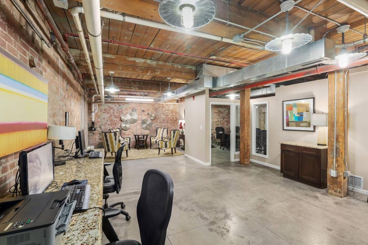 Trifecta Historic Brick 2Br Getaway Superhost Durham Quarto foto